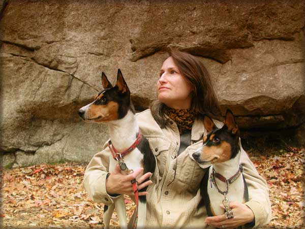 dog-trainer-with-her-dogs